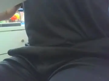 Chaturbate Live Sex of freeuptopia2