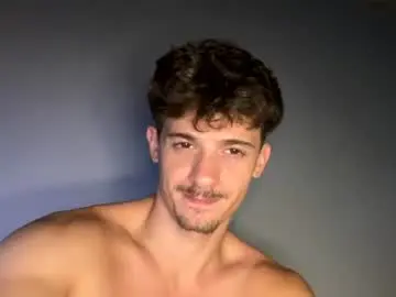 Chaturbate Live Sex Cam of vincentprice69
