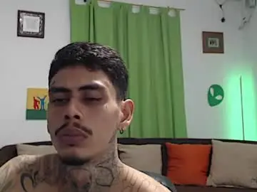 Chaturbate Best live sex cam show of alpha_zom