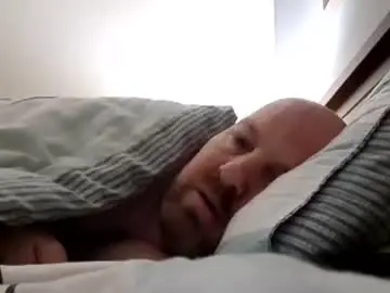 Chaturbate Free Porn Cam of kiwiben45