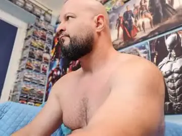 Chaturbate Free Porn Cam of muscular_bear