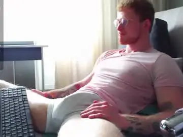 Chaturbate Nude Webcam of chris_boy37