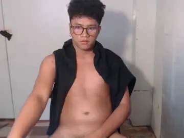 Chaturbate Live Sex Cam of naughtyhot_star19