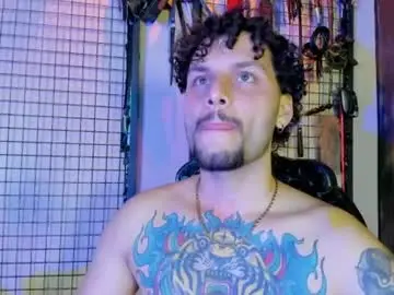 Chaturbate Live Porn of twisted_fantasy_