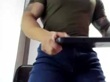 Chaturbate Sex Cam of aquiles_51