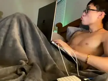 Chaturbate Live Sex Cam of hottiewithabody101