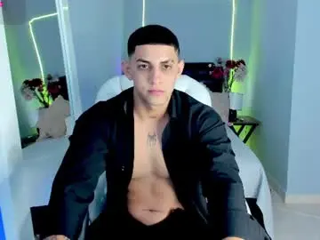 Chaturbate Nude Webcam of alex_cute77