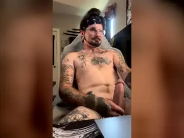 Chaturbate Watch Live Sex Cams of dennisman4151