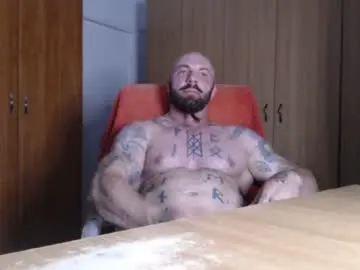 Chaturbate Live Sex Cam of strongivan