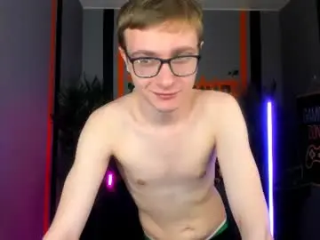 Chaturbate Sex Chat of emmit_barker