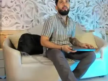 Chaturbate Live Sex Cam of bear_mao_