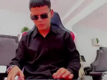 Chaturbate Nude Webcam of dylanroyce_
