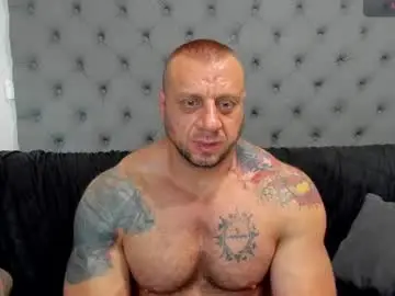 Chaturbate Free Porn Cam of ironhulk22