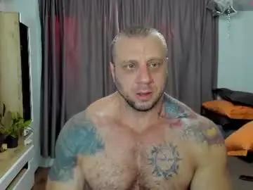 Chaturbate Free Porn Cam of ironhulk22