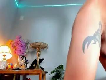 Chaturbate Best live sex cam show of lucian_davii