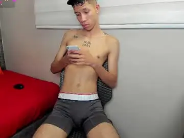 Chaturbate Live Porn of zack_horny19