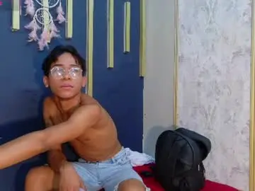 Chaturbate Live Porn of zack_horny19