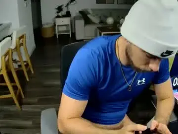 Chaturbate Best live sex cam show of troy_greenxo