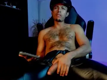 Chaturbate Free Porn Cam of titobell10