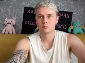 Chaturbate Sex Cam of danny_love01