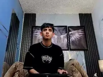 Chaturbate Live Sex Cam of demian_hot99