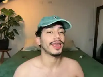 Chaturbate Sex Cam of noah_and_steven