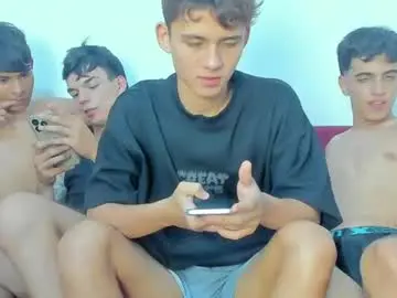 Chaturbate Free Porn Cam of pelusos_mens