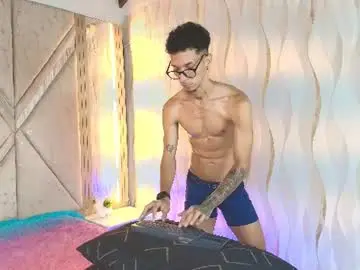 Chaturbate Nude Webcam of merlin_2026