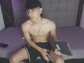 Chaturbate Free Porn Cam of sebas_pretty7