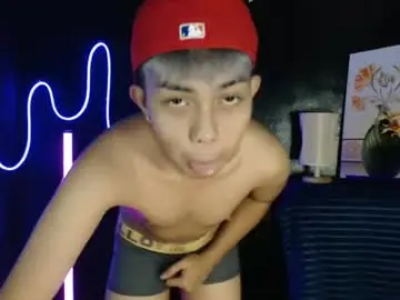 Chaturbate Live Sex Cam of itsyourcummerboy_xx