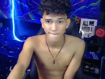 Chaturbate Live Sex Cam of ken_bigcockxx