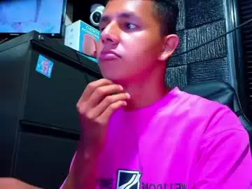Chaturbate Free Porn Cam of g_lincoln
