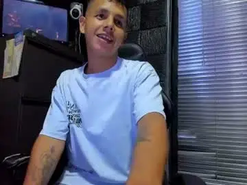 Chaturbate Live Sex of g_lincoln