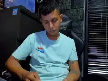 Chaturbate Live Sex Cam of g_lincoln