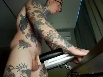 Chaturbate Free Porn Cam of tom__ice