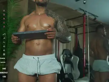Chaturbate Watch Live Sex Cams of eric_harrison1