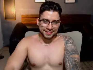 Chaturbate Live Sex Cam of mike_montoya
