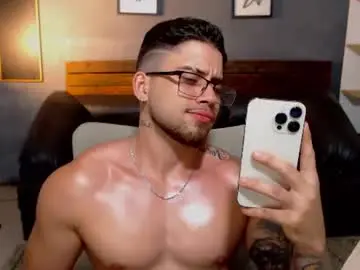 Chaturbate Nude Webcam of mike_montoya