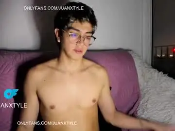 Chaturbate Best live sex cam show of juancamroom