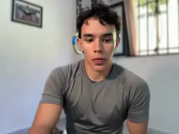 Chaturbate Live Sex Cam of joulianogreco1