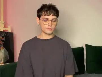 Chaturbate Free Porn Cam of oliverlawrence