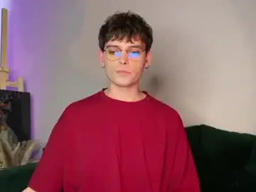 Chaturbate Free Porn Cam of oliverlawrence