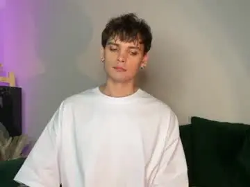 Chaturbate Adult Video Chat of oliverlawrence