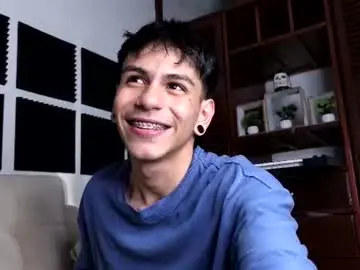 Chaturbate Nude Webcam of austin_falcon