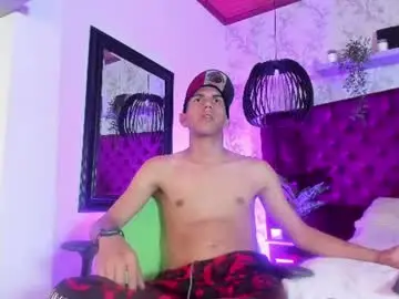 Chaturbate Live Porn of lucca_moreti