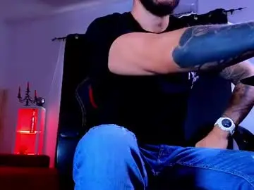 Chaturbate Best live sex cam show of mightyaaron