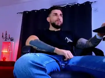 Chaturbate Live Sex Cam of mightyaaron