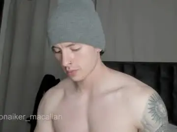 Chaturbate Watch Live Sex Cams of jhonny_macallan
