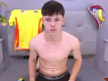 Chaturbate Nude Webcam of kevin_tupe