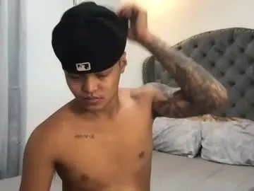 Chaturbate Live Sex Cam of asianhugescott